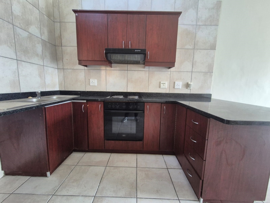 To Let 2 Bedroom Property for Rent in Sonstraal Heights Western Cape